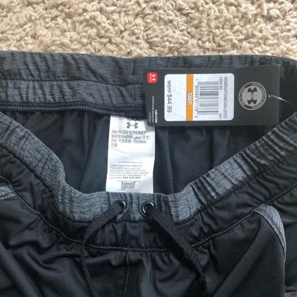 UNDER ARMOUR cropped workout pants - Picture 3 of 3